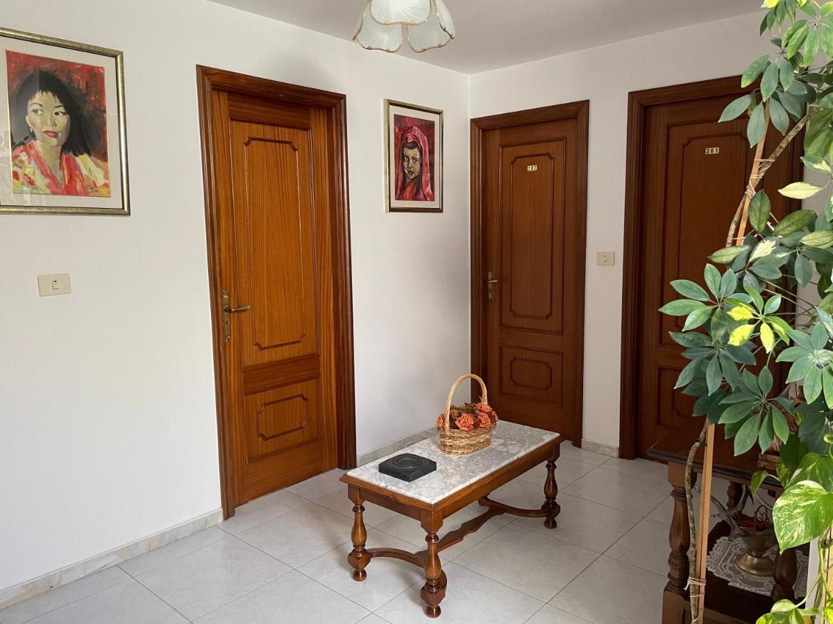 Hostal Restaurante Luz De Luna Villanueva De Arosa Ngoại thất bức ảnh