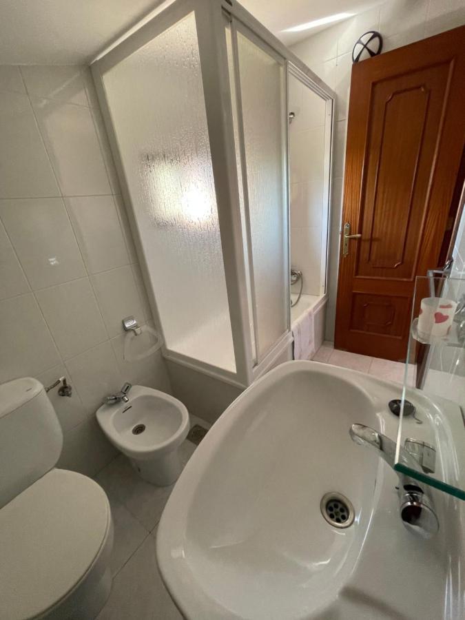 Hostal Restaurante Luz De Luna Villanueva De Arosa Ngoại thất bức ảnh