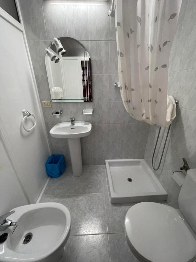 Hostal Restaurante Luz De Luna Villanueva De Arosa Ngoại thất bức ảnh